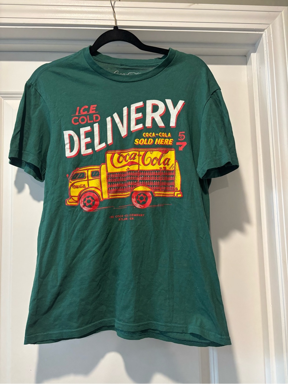 Coca-Cola Ice Cold Delivery Graphic Tee -  Green Size Small